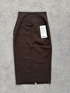 Lululemon Nulu Slim Fit High Rise Midi Skirt (6)